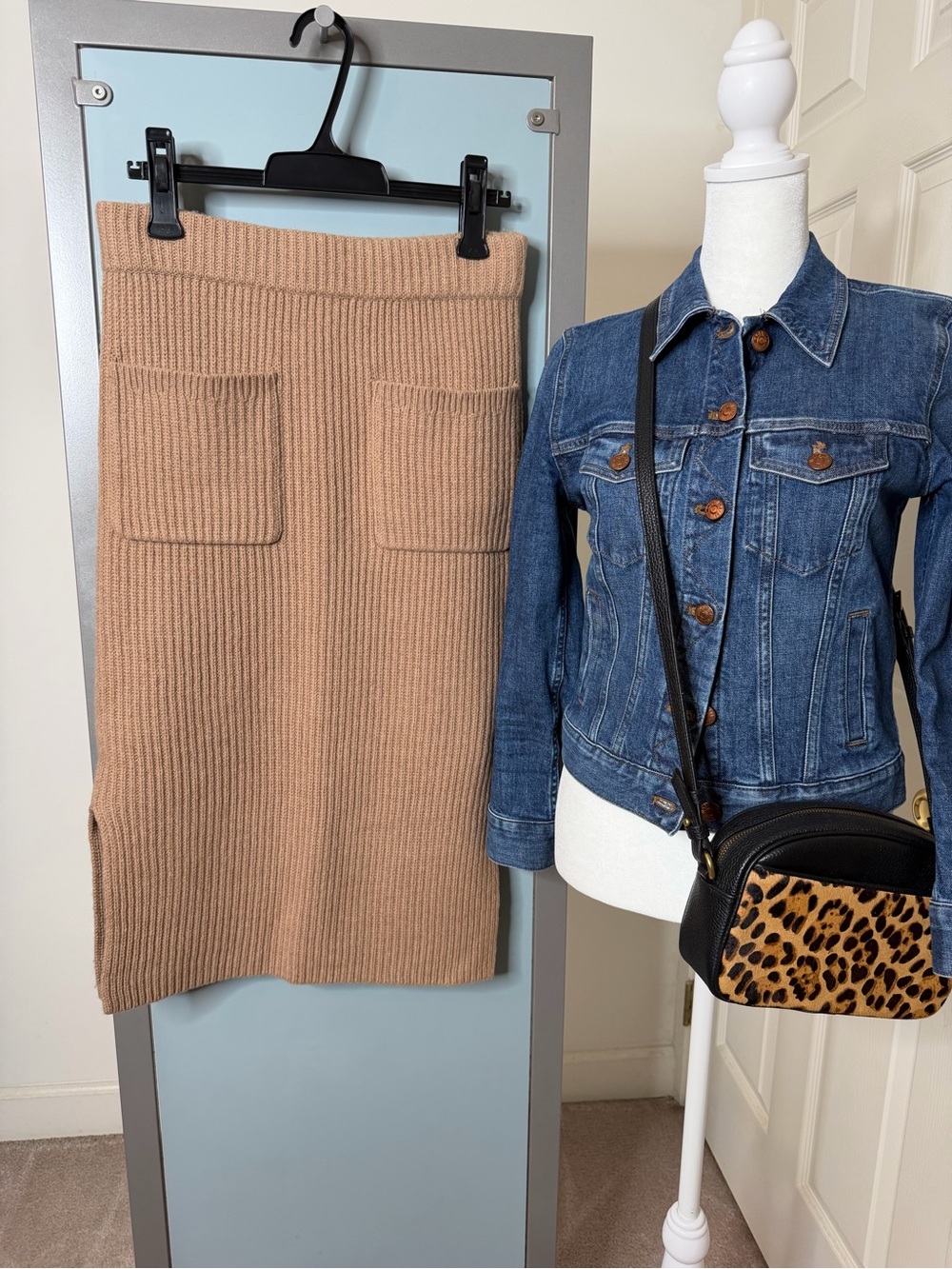 Madewell Ribbed Midi Skirt in Camel Tan